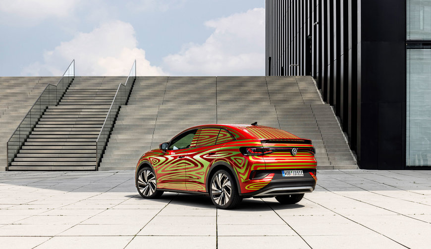 Elegant athleticism meets efficiency: Volkswagen to introduce the SUV coupé ID.5 GTX02 at the IAA